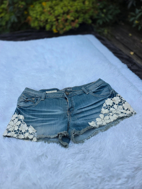 Hot Kiss Denim shorts