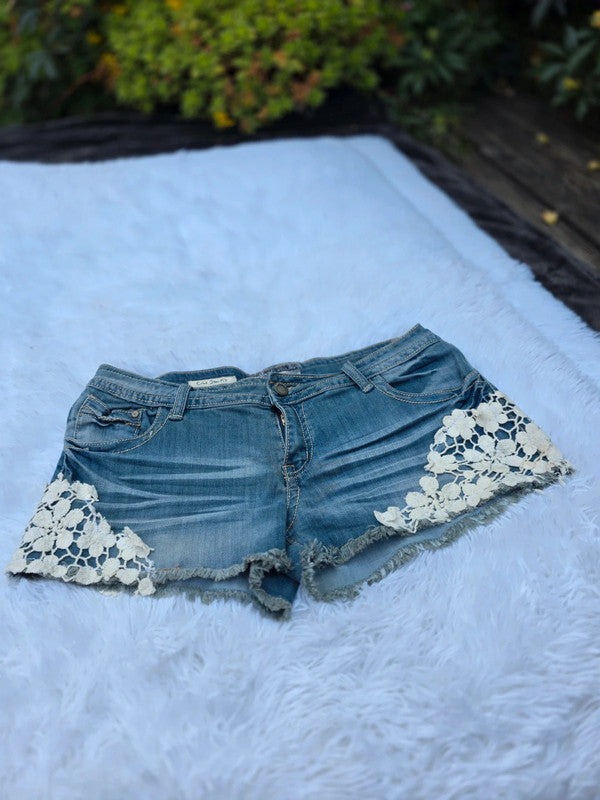 Hot Kiss Denim shorts