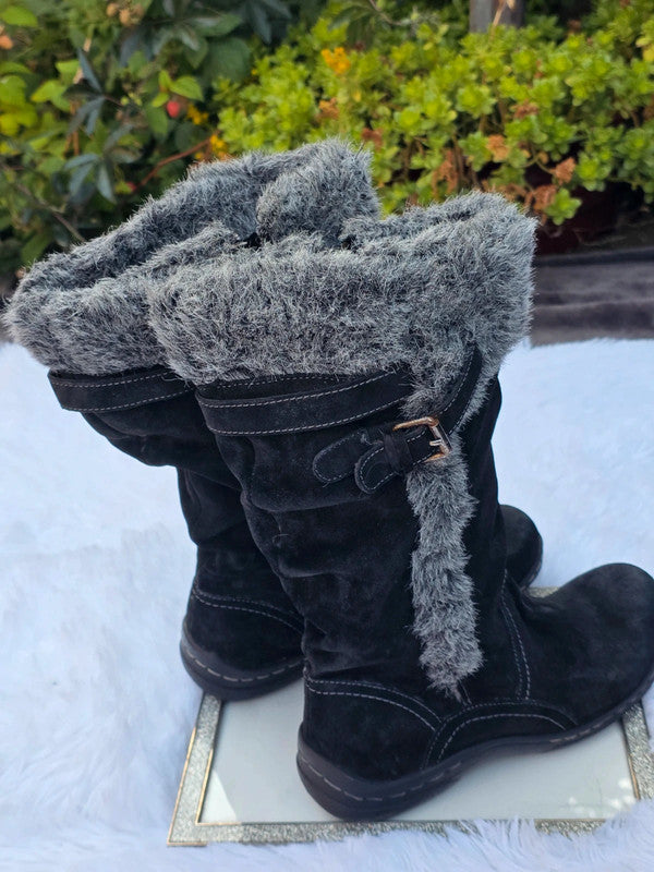 Snowdonia boots size 7