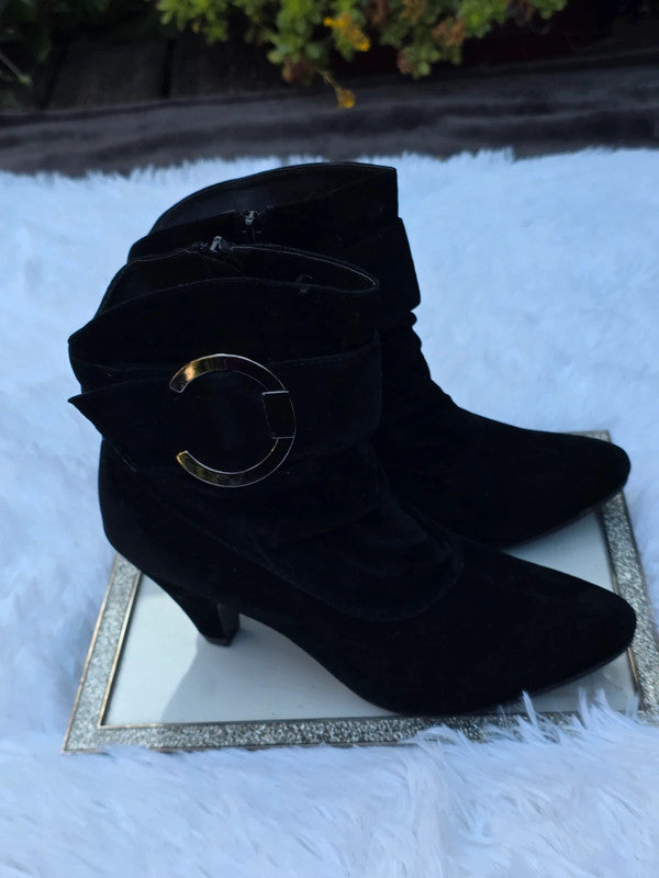 LGM ankle boots size 8