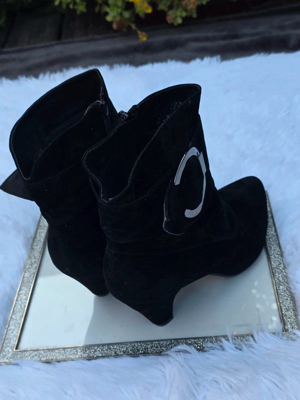 LGM ankle boots size 8