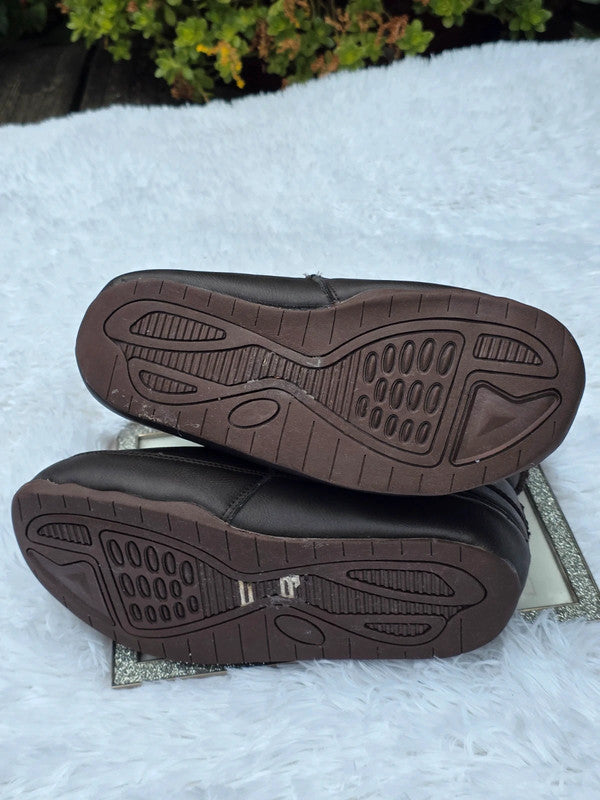 Winter mid-calf boots size 8.5