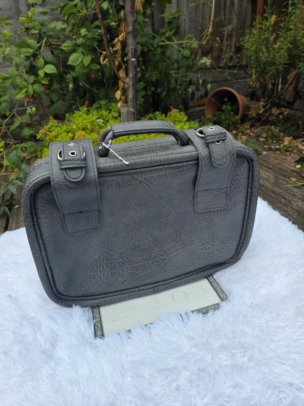 Vintage Leather overnight travel bag.