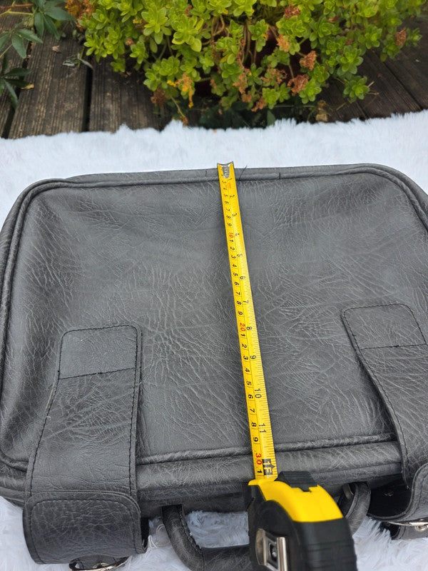 Vintage Leather overnight travel bag.