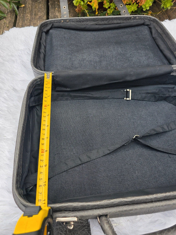 Vintage Leather overnight travel bag.