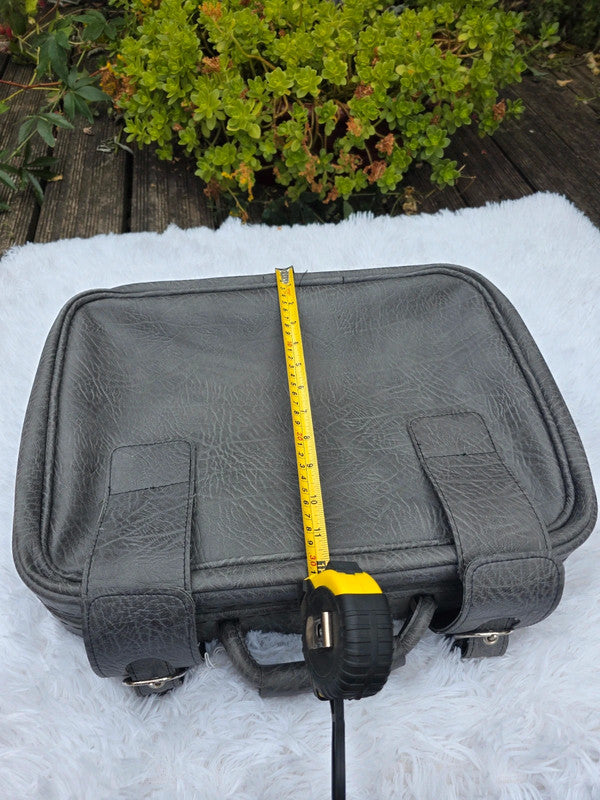 Vintage Leather overnight travel bag.