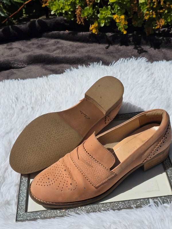 Clarks leather loafers ( sorry No Refund/ Return) size 8