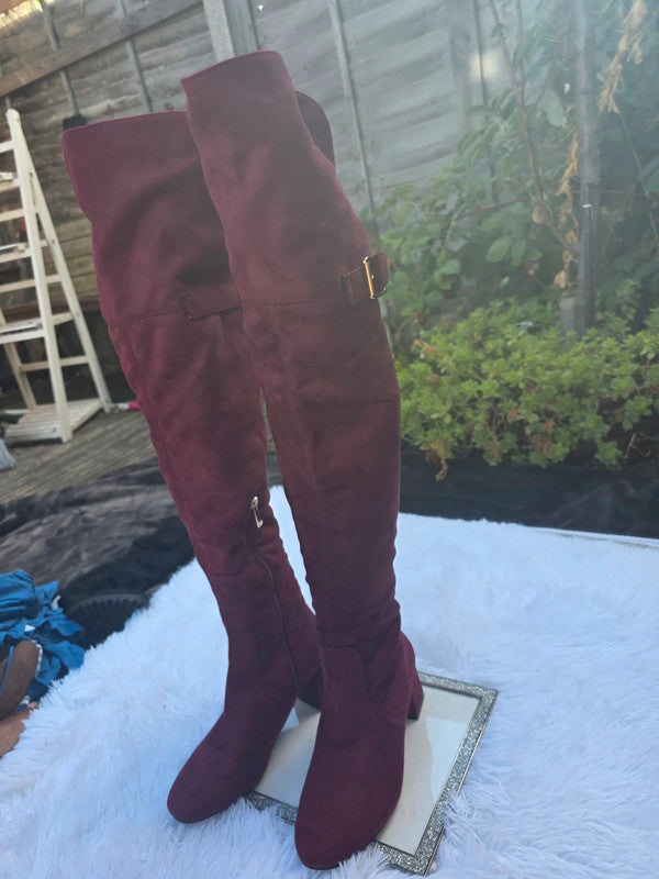 Journee Collection Women's Kaison Over-The-Knee Boots. size 6