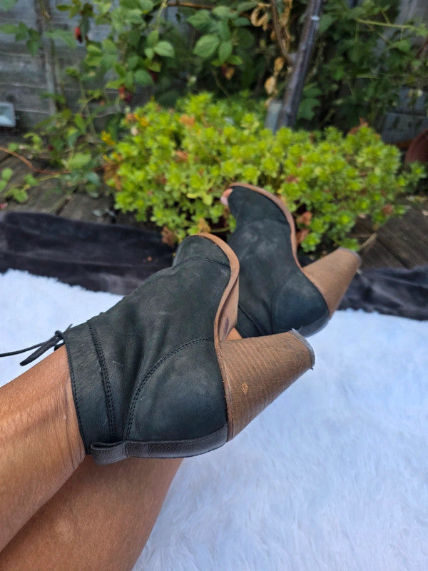 Hudson open toe leather ankle boots size 8