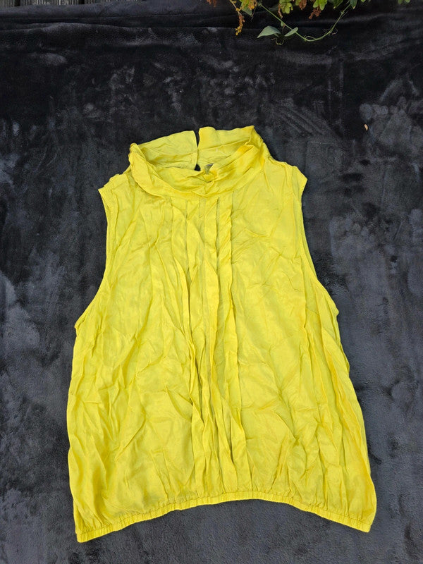 TU summer sleeveless blouse