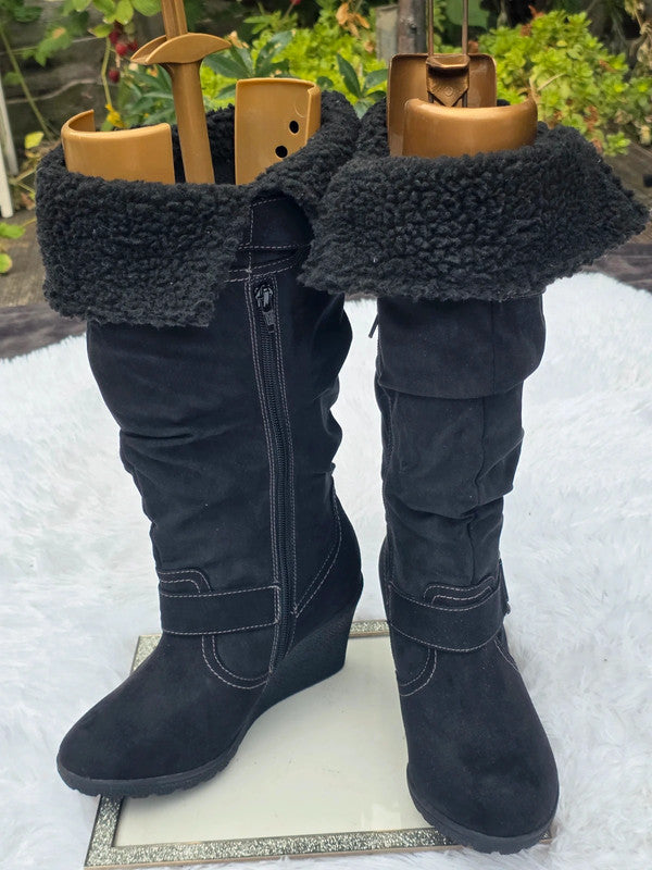 Finish The Look knee High boots size 7