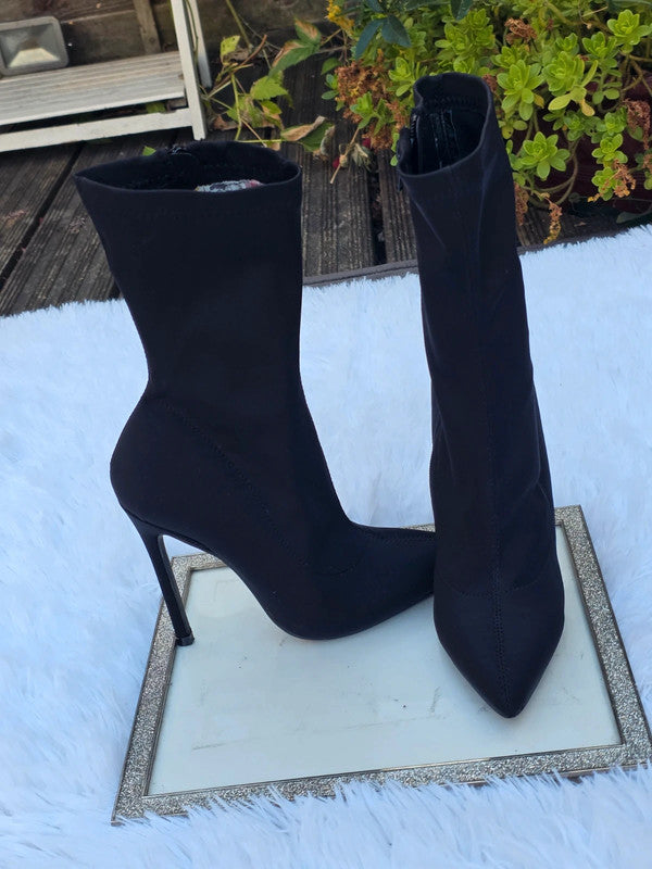Truffle Ankle boots size 5