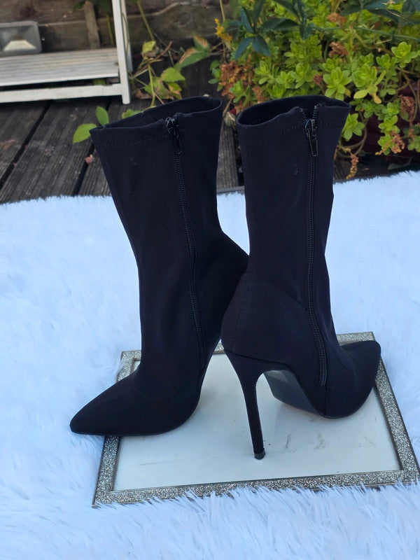 Truffle Ankle boots size 5