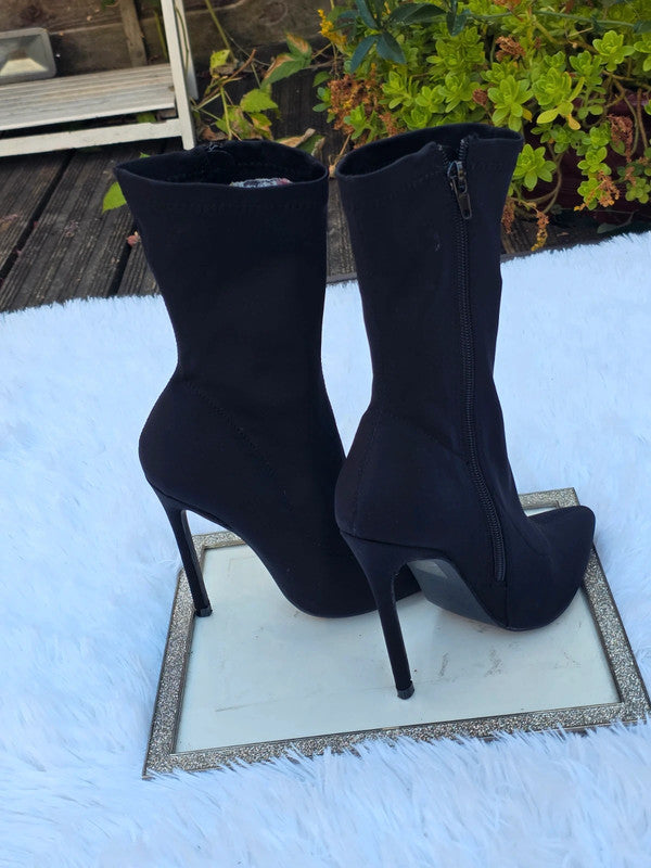 Truffle Ankle boots size 5