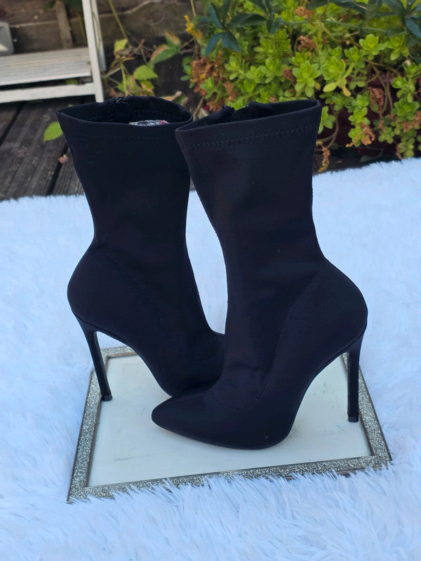 Truffle Ankle boots size 5
