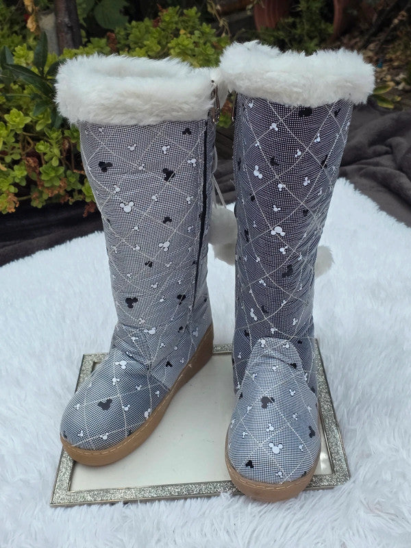 LDS Ugg Boot size 5.5