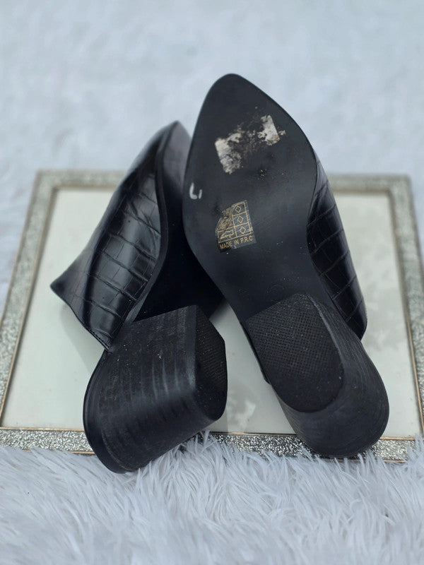 Bellucci mules size 6