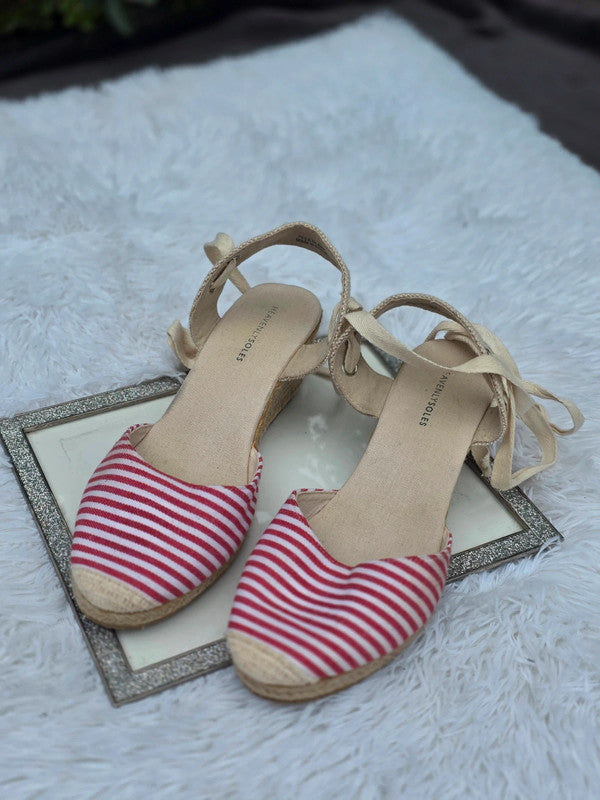 Heavenly soles espadrille wedges size 9