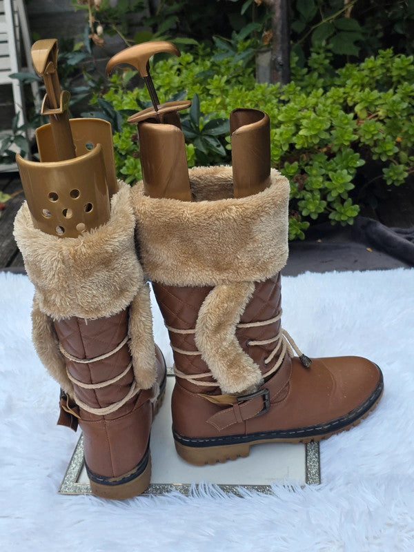 Ella snow boots size 7