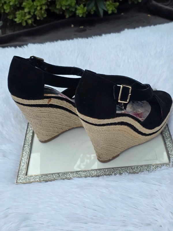 New Look Espadrille Wedge sandals size 7