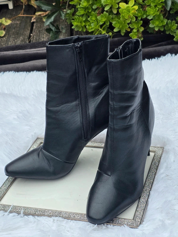 Faith black ankle boots size 8