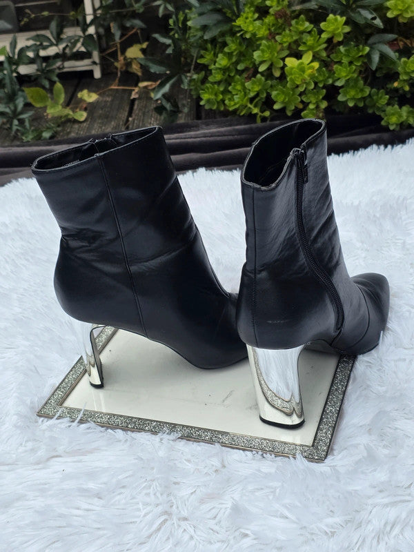 Faith black ankle boots size 8