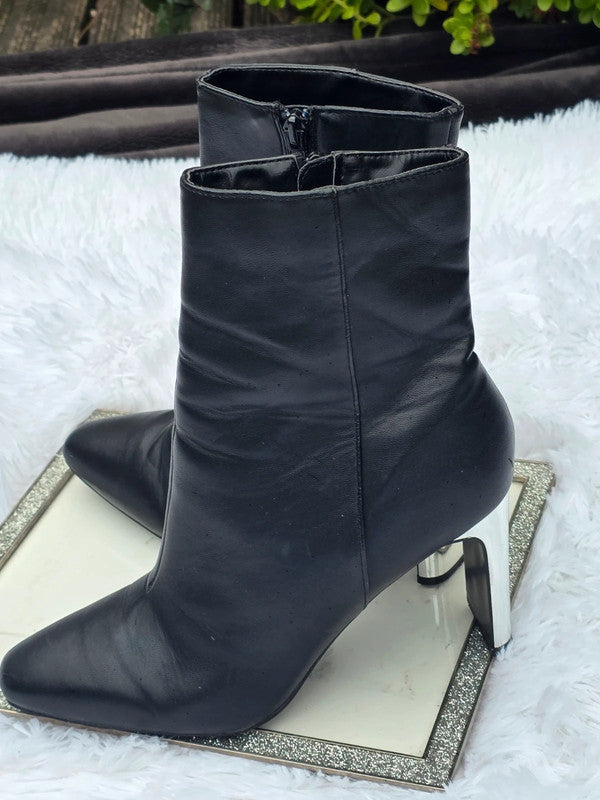 Faith black ankle boots size 8