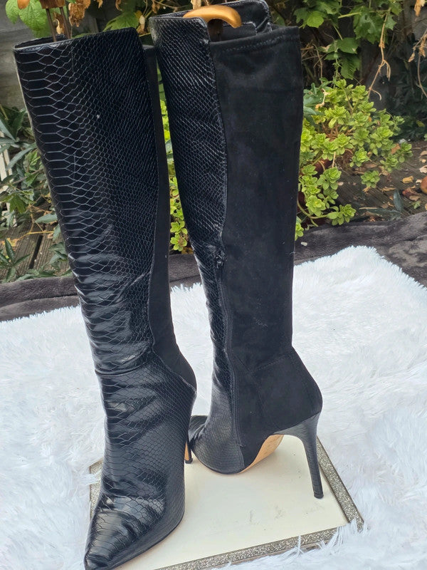 A Aldo knee high boots size 7.5