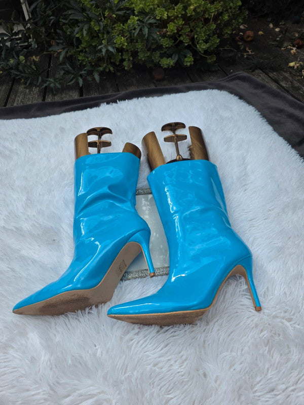 A Pretty Little Thing mid calf boots size 7