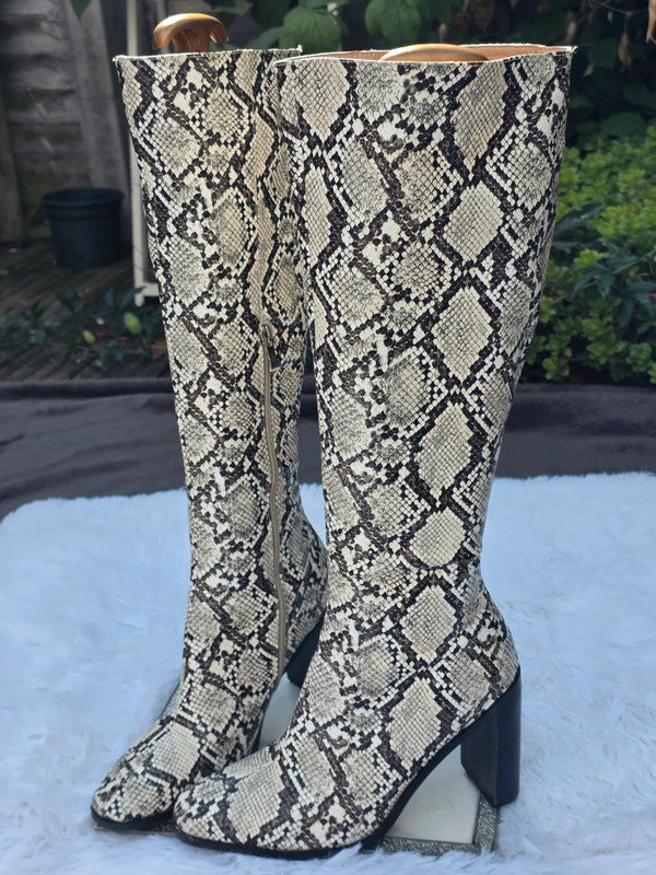 Gorgeous designed PLT boots size 8