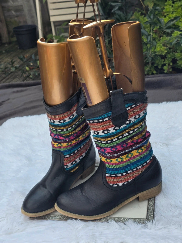 Cowboy design ankle boots size 7