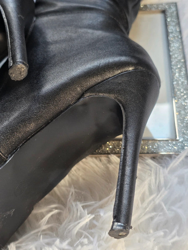 No Doubt knee-high stiletto boots size 8