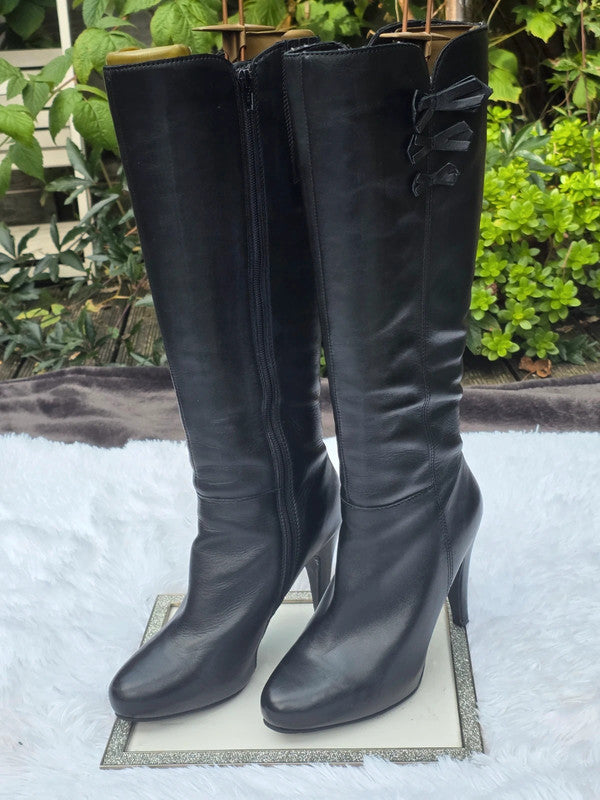 A Faith bowed design vintage style leather knee-high boots size 9