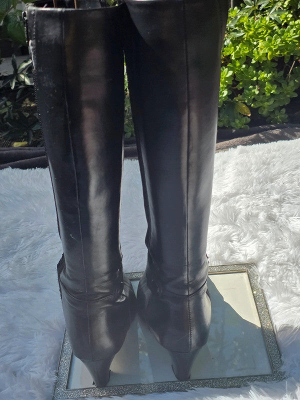 A Clarks leather knee-high boots size 7.5