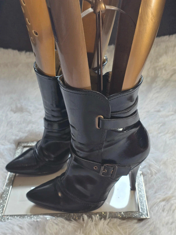 Faith ankle boots size 8