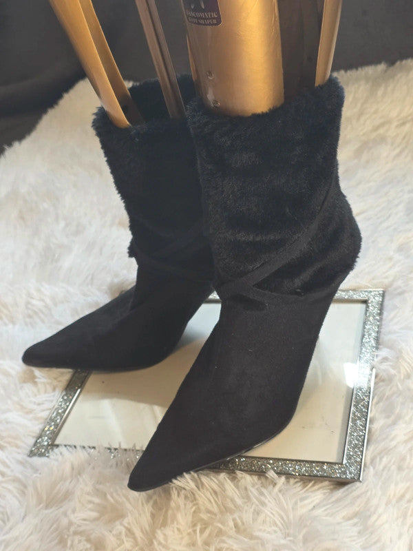 Diva Faux-fur ankle boots size 7