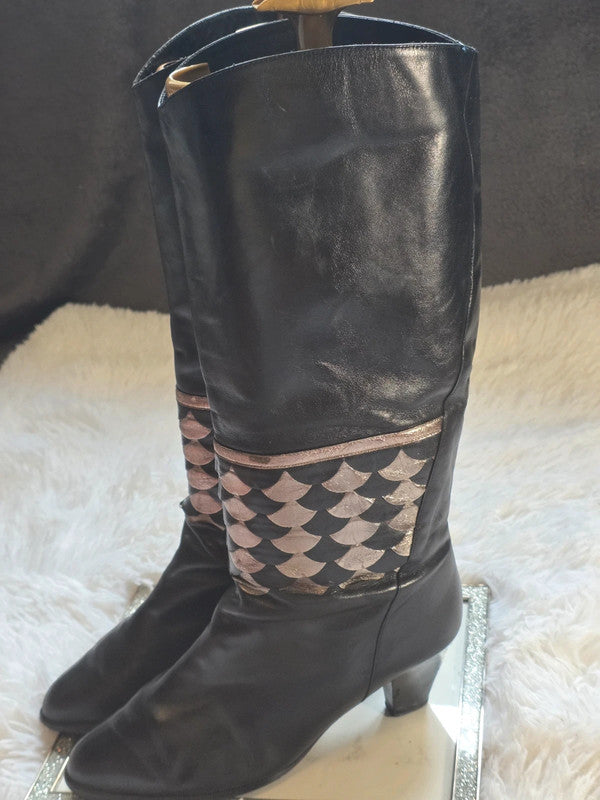A Vintage Leather boots size 8