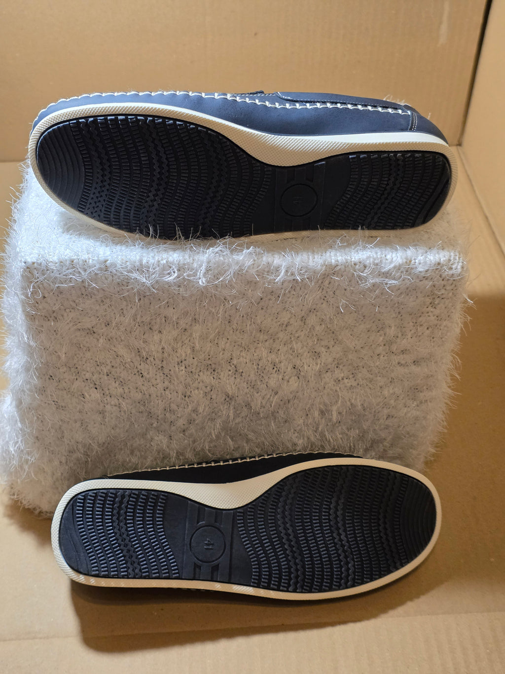 A Leonal mens loafer shoes uk size 8. New never worn