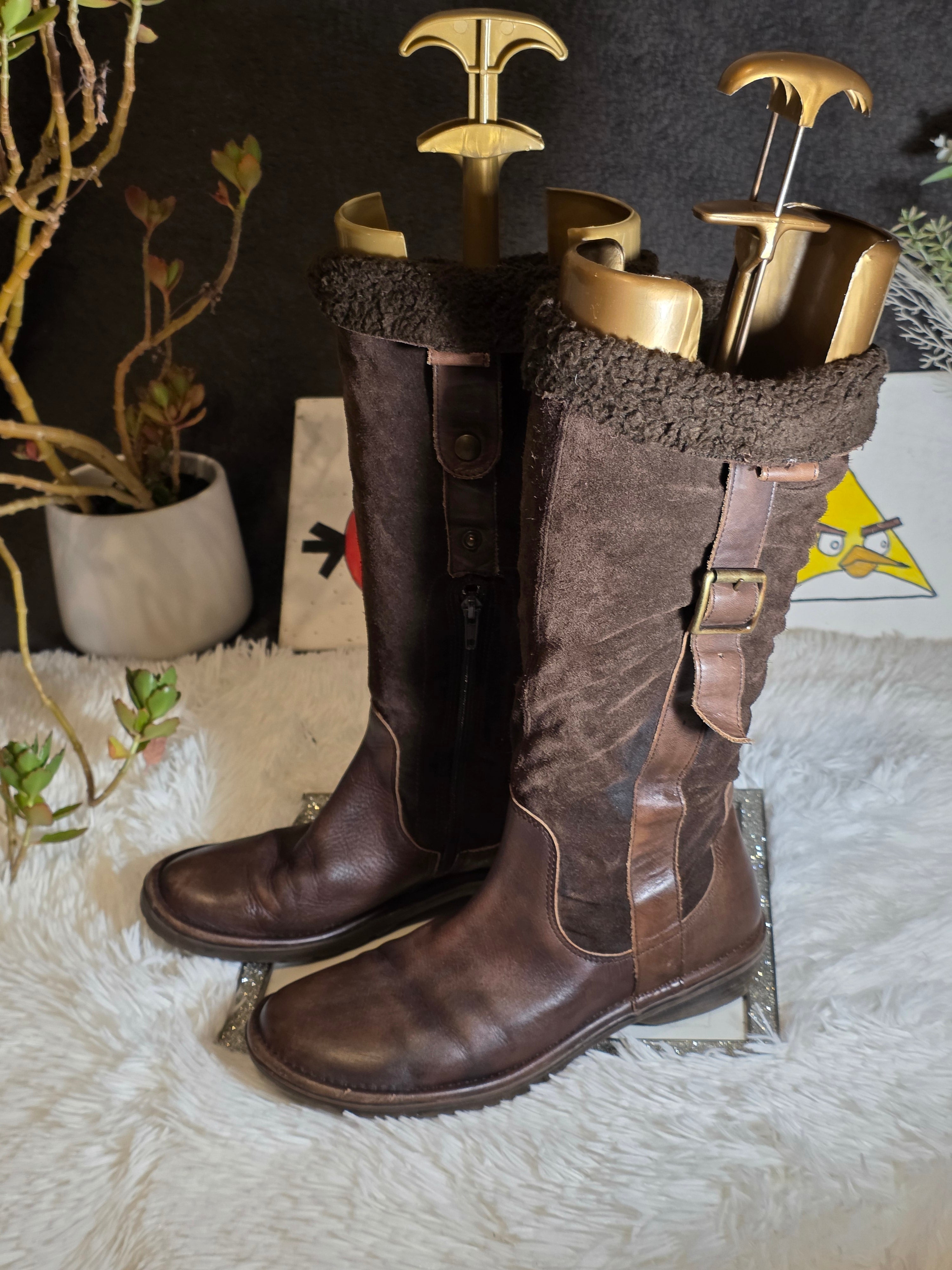 A Clarks mid calf leather & Suede boots size 5