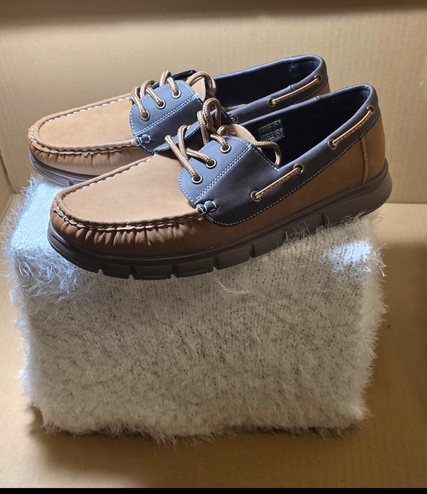 A Cushion walk UK size 8 mens shoes