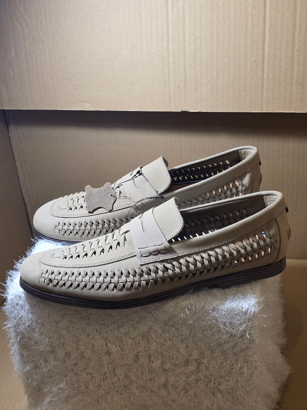 A Marks & Spencer Mens Leather Woven Loafers, new never worn, uk size 11