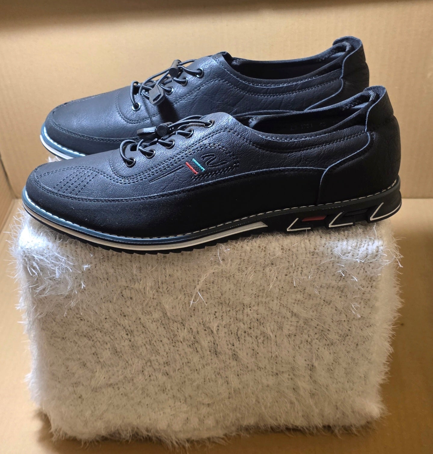 A KLKYKO mens trainers uk size 11