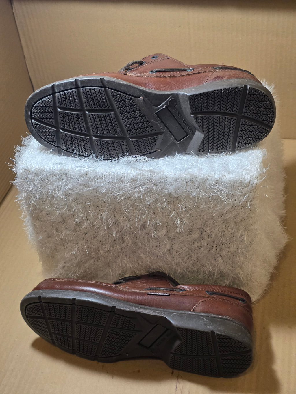 A Moshulu Classic Mens Boat leather Shoes, new never worn. Uk size 9