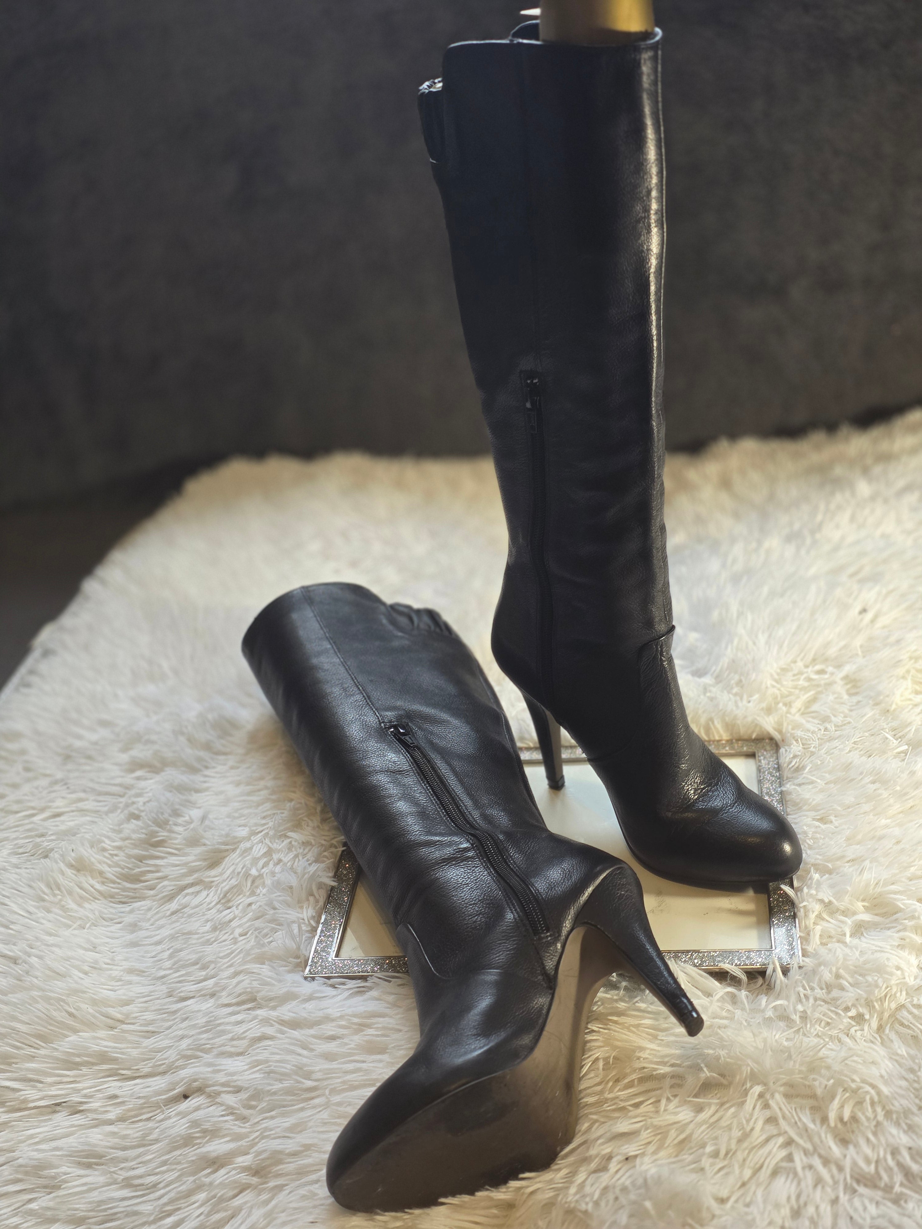 A Zara Knee High Leather Knee-High Boots size 4