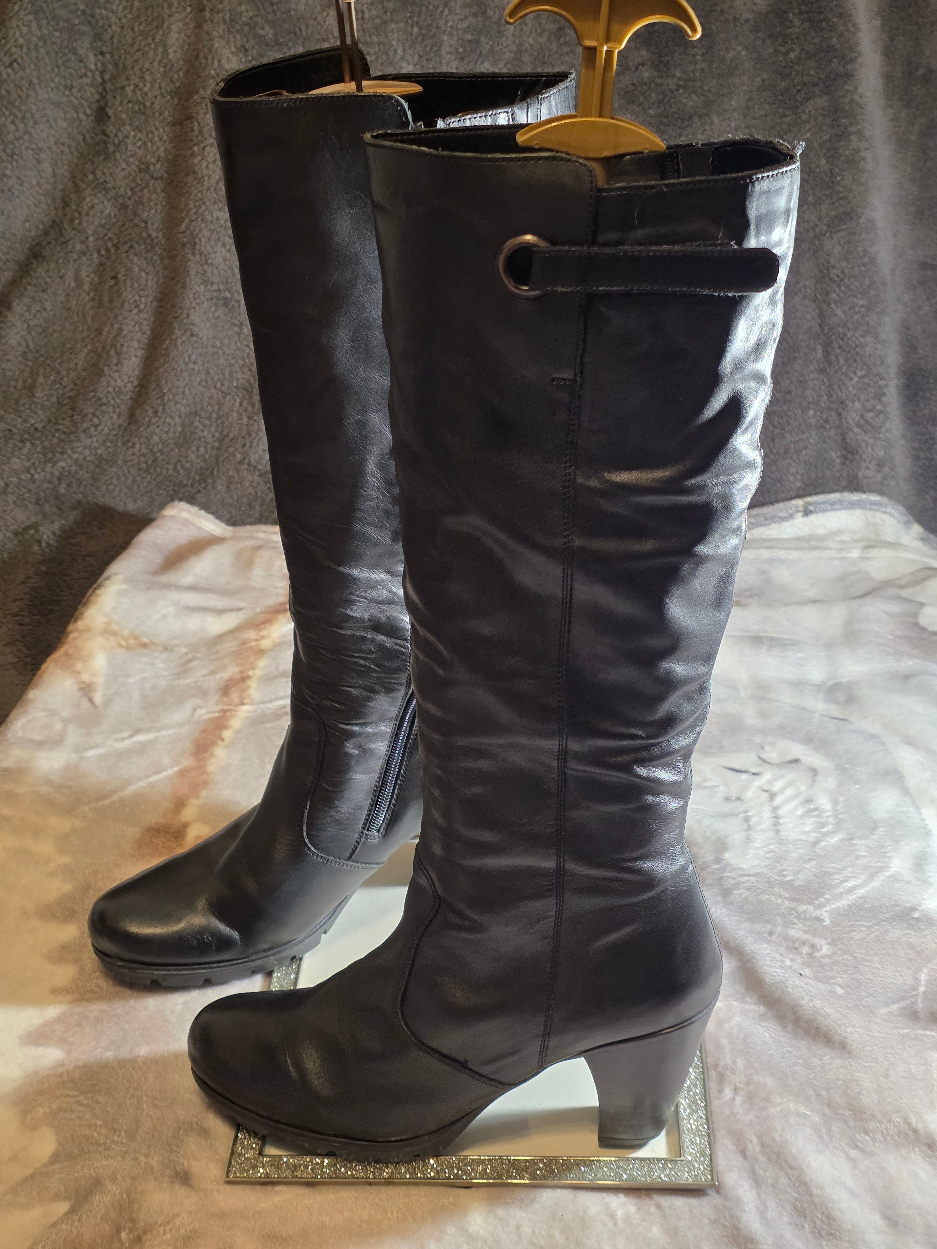 A Rieker Leather Knee-High Boots size 6.5