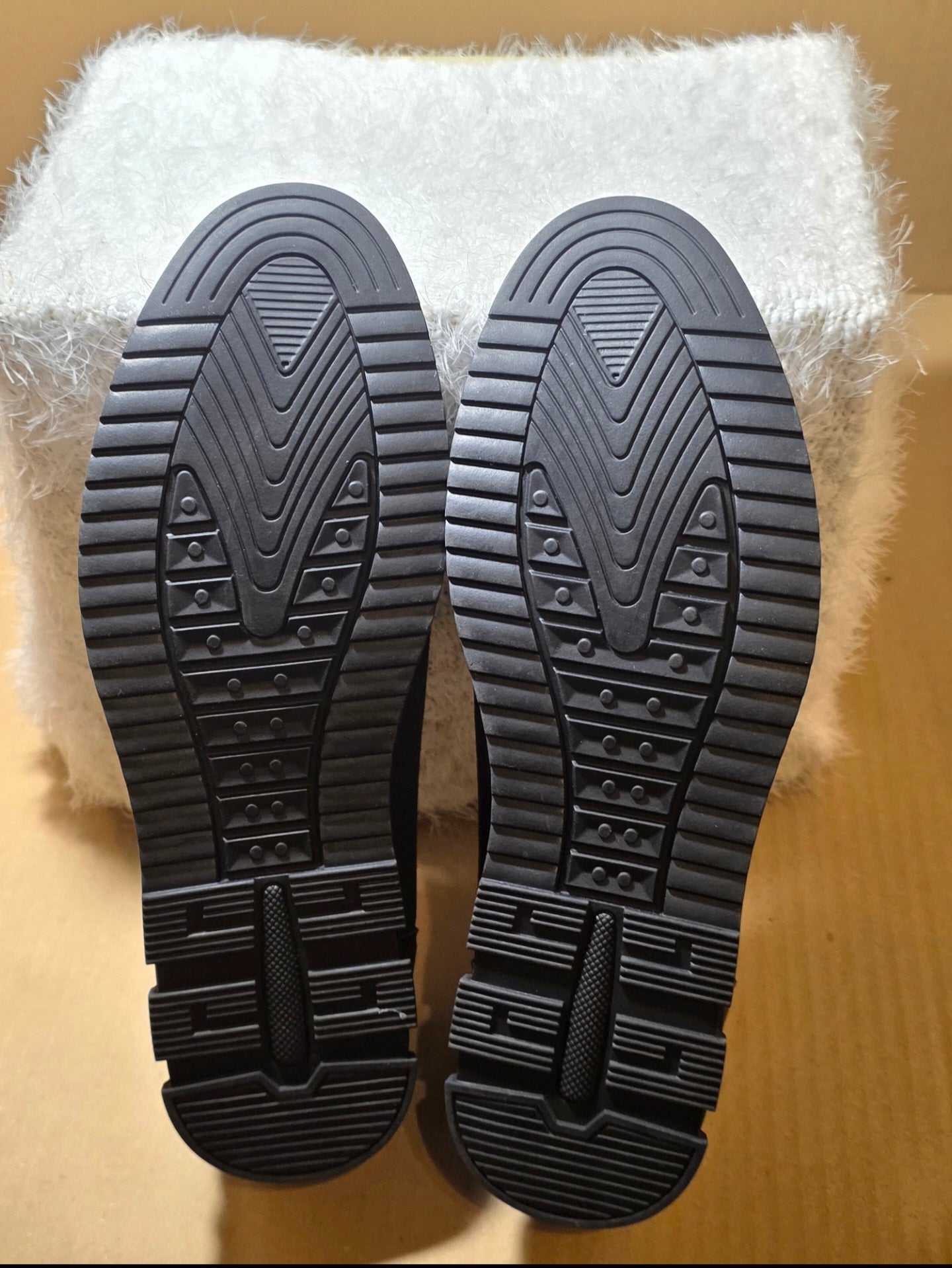 A KLKYKO mens trainers uk size 11